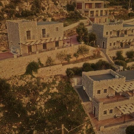 Néon Oítilon Onar Mani Suites المظهر الخارجي الصورة