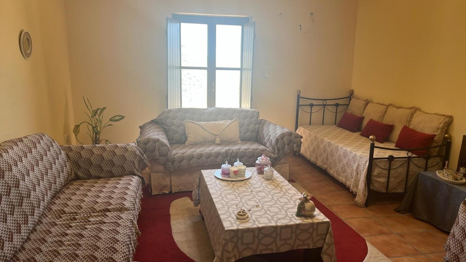 Néon Oítilon Onar Mani Suites المظهر الخارجي الصورة