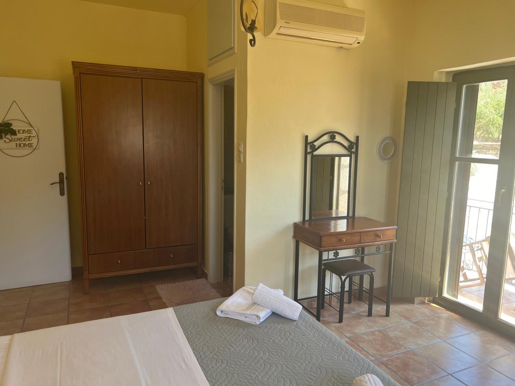 Néon Oítilon Onar Mani Suites المظهر الخارجي الصورة
