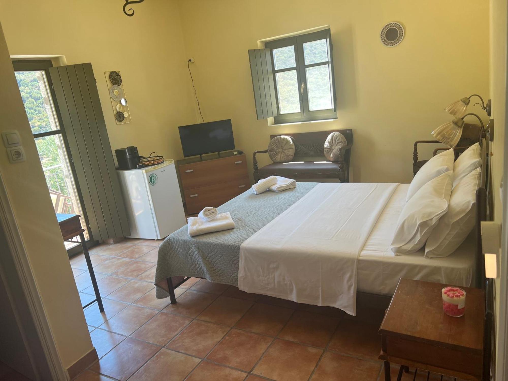 Néon Oítilon Onar Mani Suites المظهر الخارجي الصورة